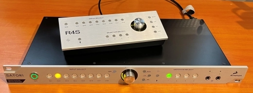 Store Special Product - Antelope Audio - SATORI W/R4S Mastering Grade Monitoring Controller